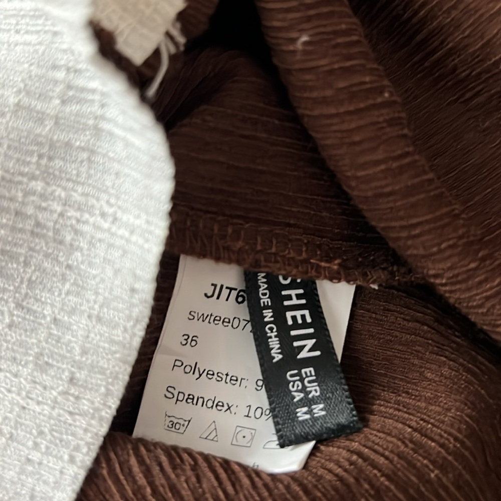 NWOT Off White and Chocolate Brown Shirt - Size Medium - Picture 7 of 7